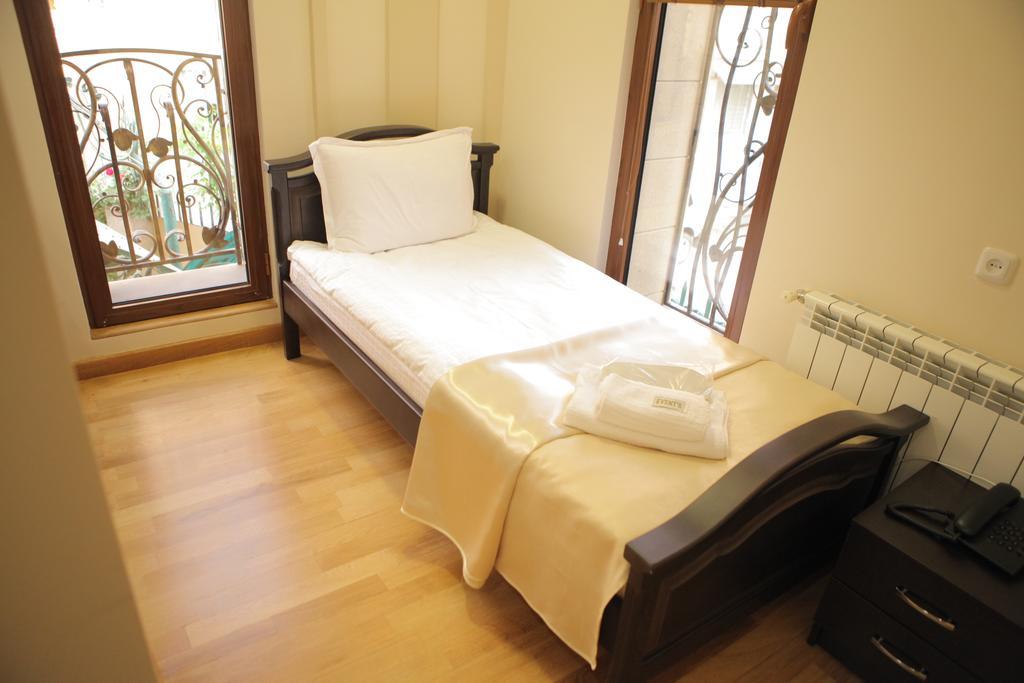 Daniel Boutique Hotel 3*