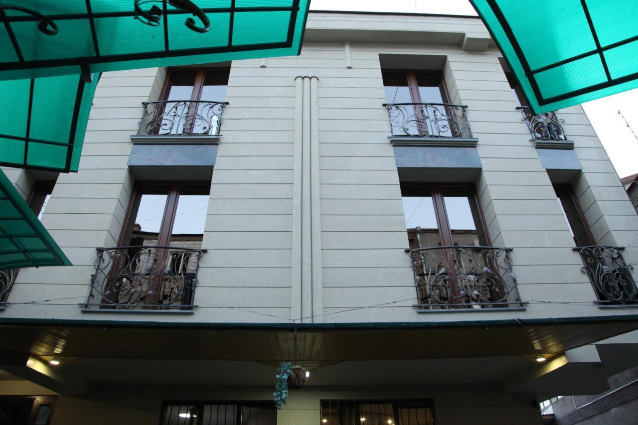 Daniel Boutique 3*